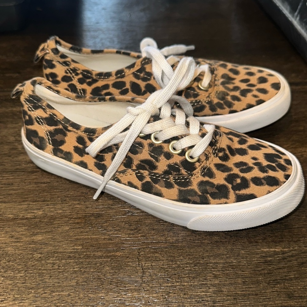 Girls Old Navy Leopard/Cheetah print sneakers‎ size 12